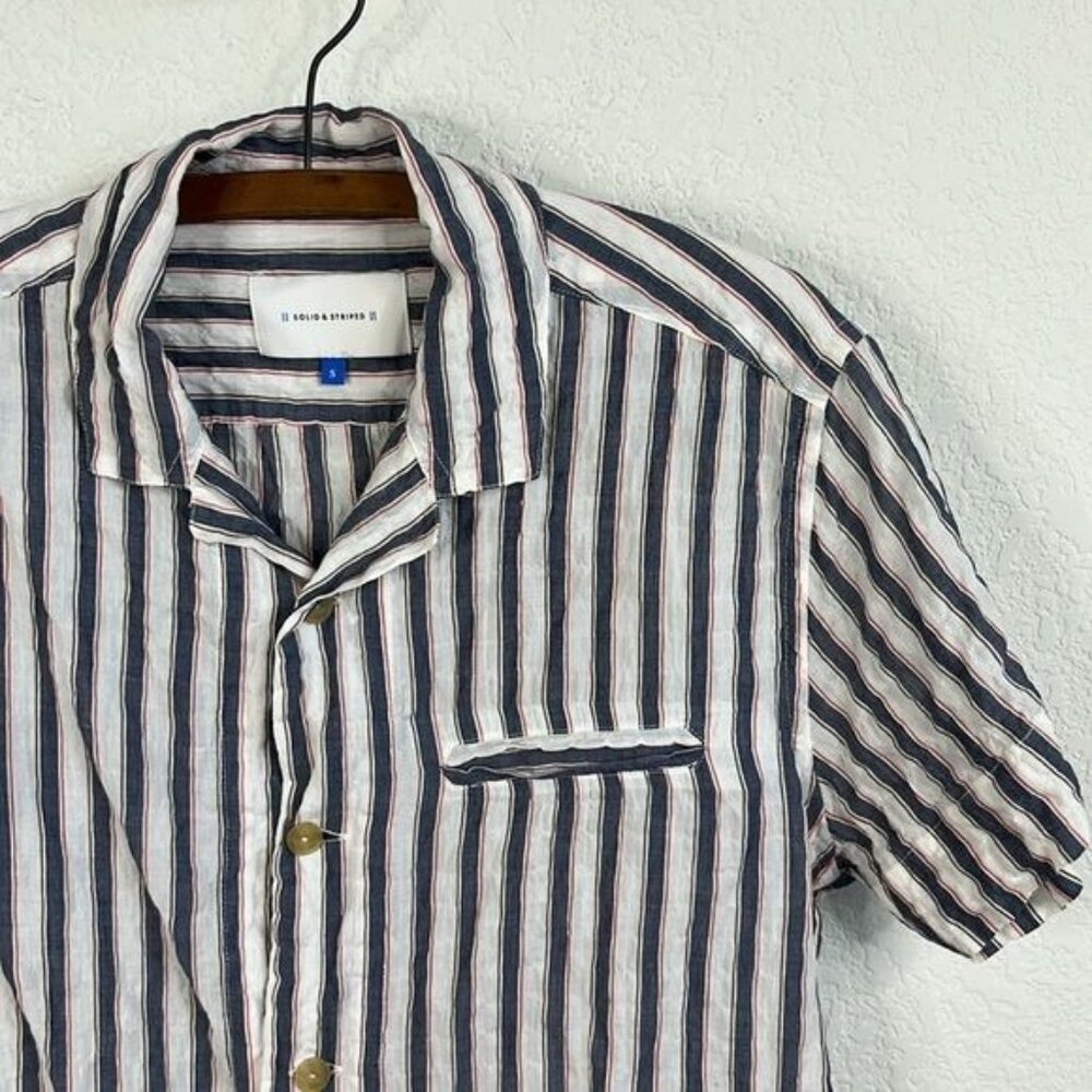 Solid and Striped Cabana Puckered Short Sleeve Stripe Button Down Mens Shirt